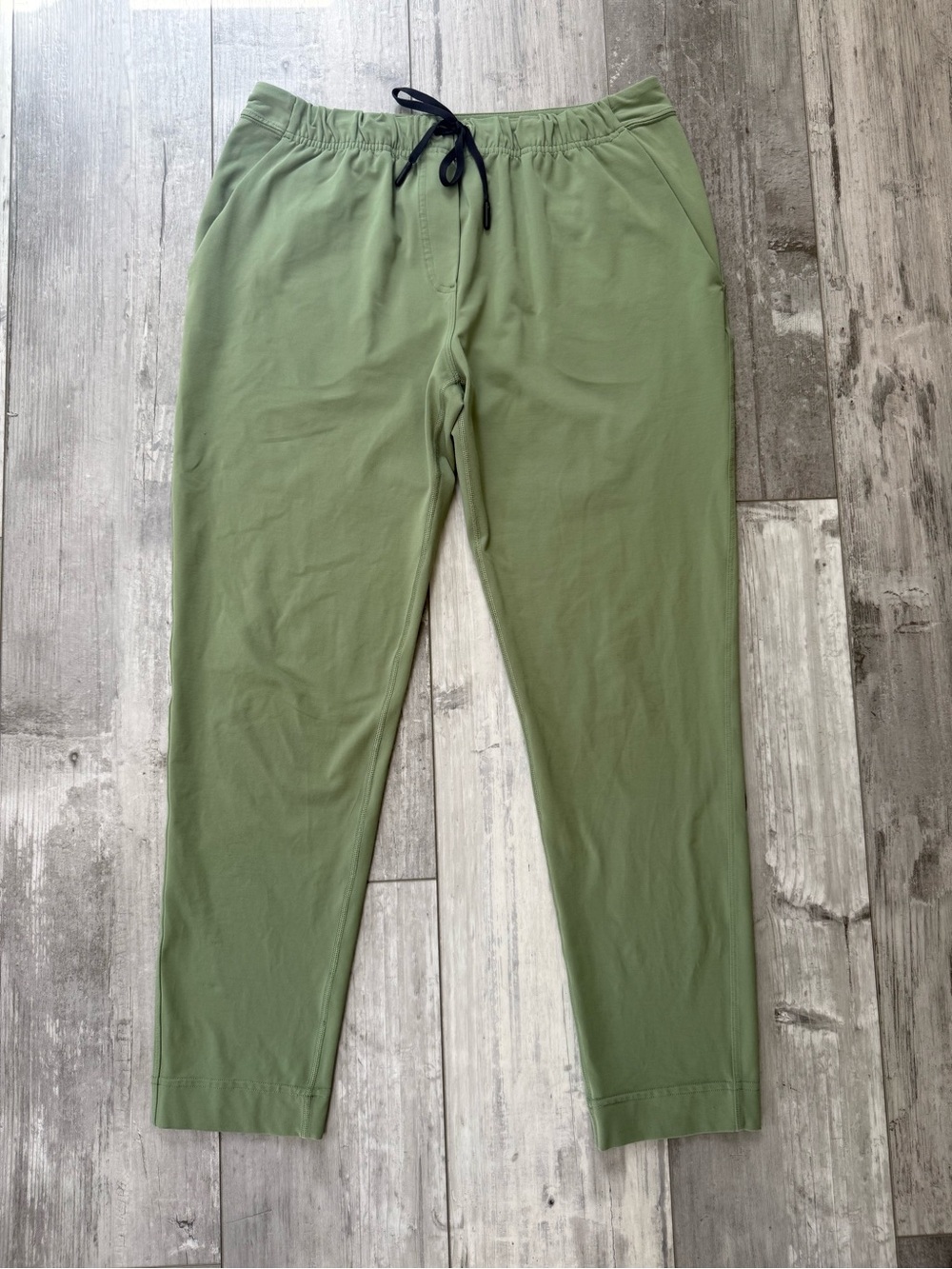 Lululemon Slim Jet Crop Pants Sage/Olive Green Size 6